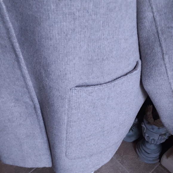 Carrie's Note, Hand Made, CASHMERE Blended, Hidden Button, Slit Pockets, Size M - Picture 7 of 8